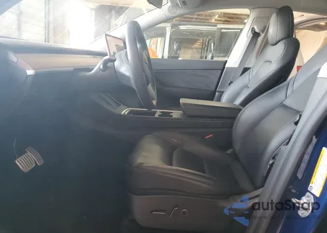 2022 Tesla Model Y z USA, uszkodzony, nr VIN 7SAYGDEF3NF414436